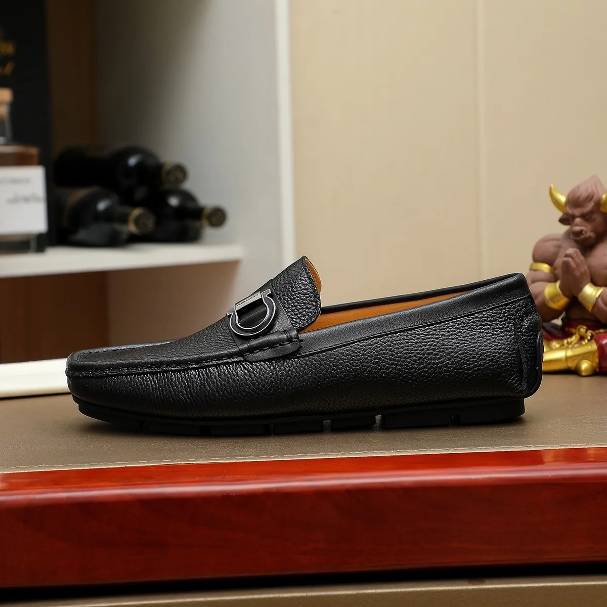 Men's shoes 💰360 🕷🕷【Ferragamo】Ferragamo Popular fashionable casual slip-on shoes🇨🇳Official website counter 1:1 production, original mold opening💯Good quality visible, imported high-end first-layer calfskin, luxurious pigskin lining🌿Very clear texture, high-quality waterproof, non-slip and wear-resistant outsole🎋High quality and low price, truly handmade🍓Color, code number 38-45
